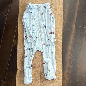 Kyte Baby Vintage Planes zippered footie